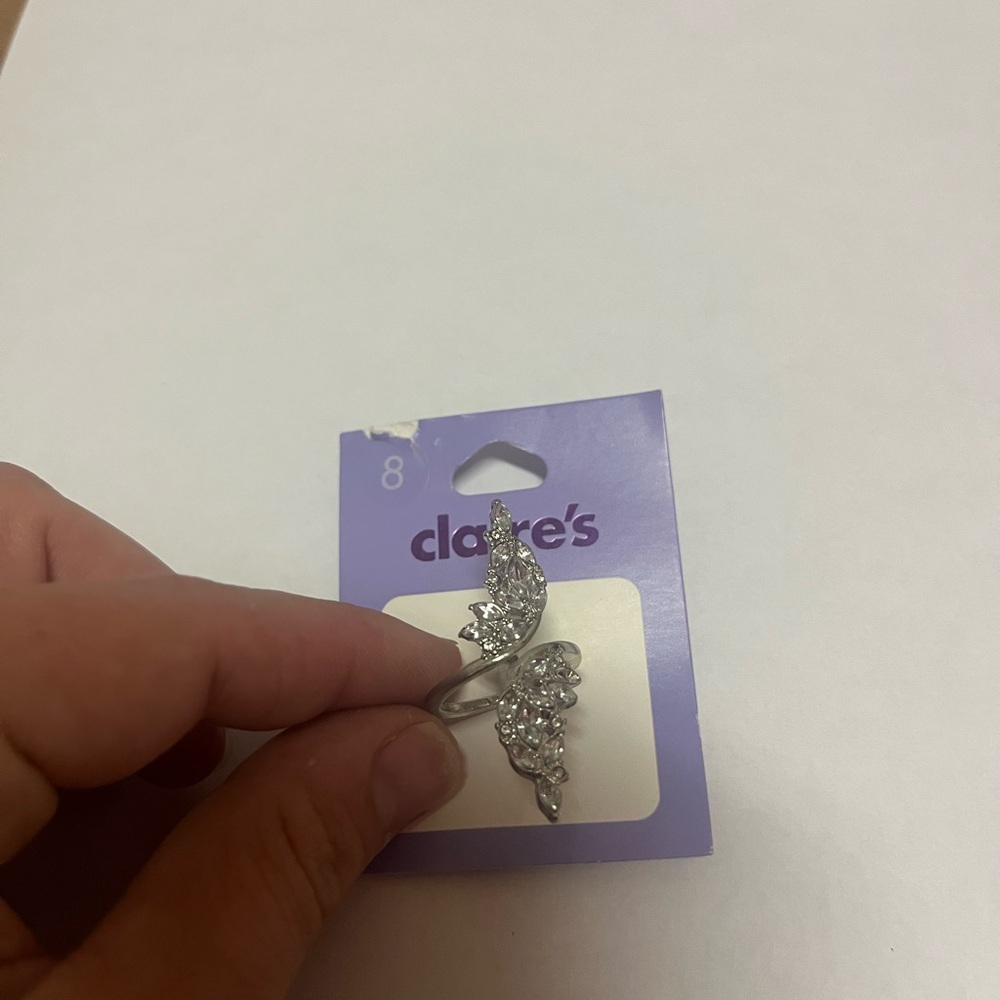 Claire's Sparkling Silver ring 💜 NWT